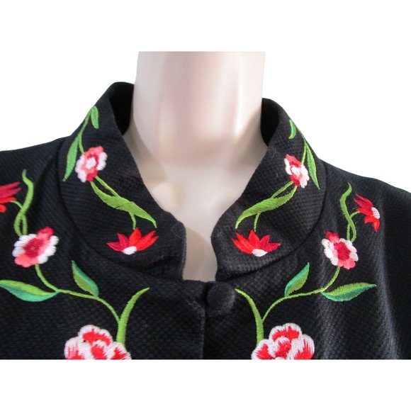 Floral Embroidered Black Coat Victor Costa Occasion No Tags See Measurements EUC - Picture 6 of 16
